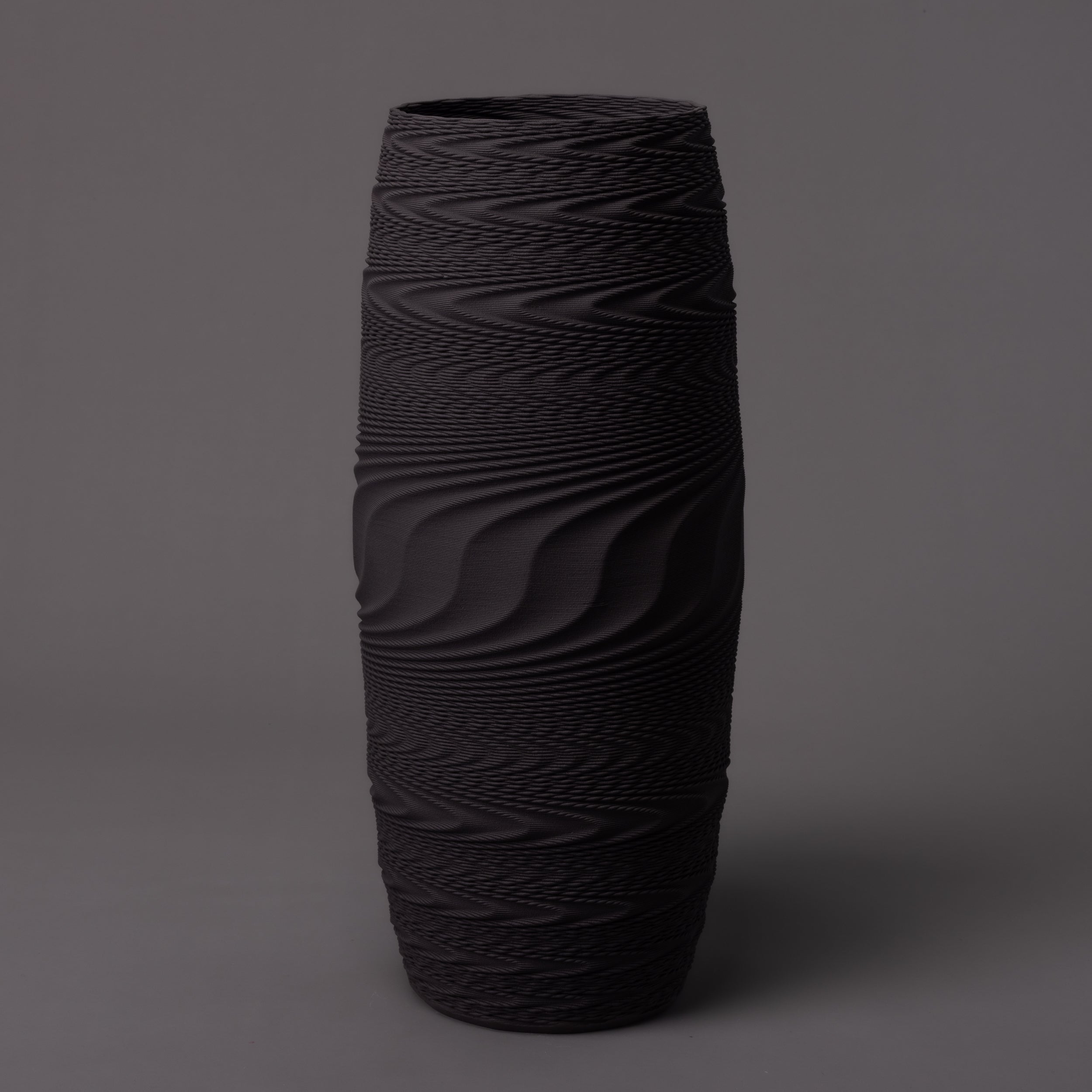 Wave ceramic sculpture in black clay – BinaryCeramics