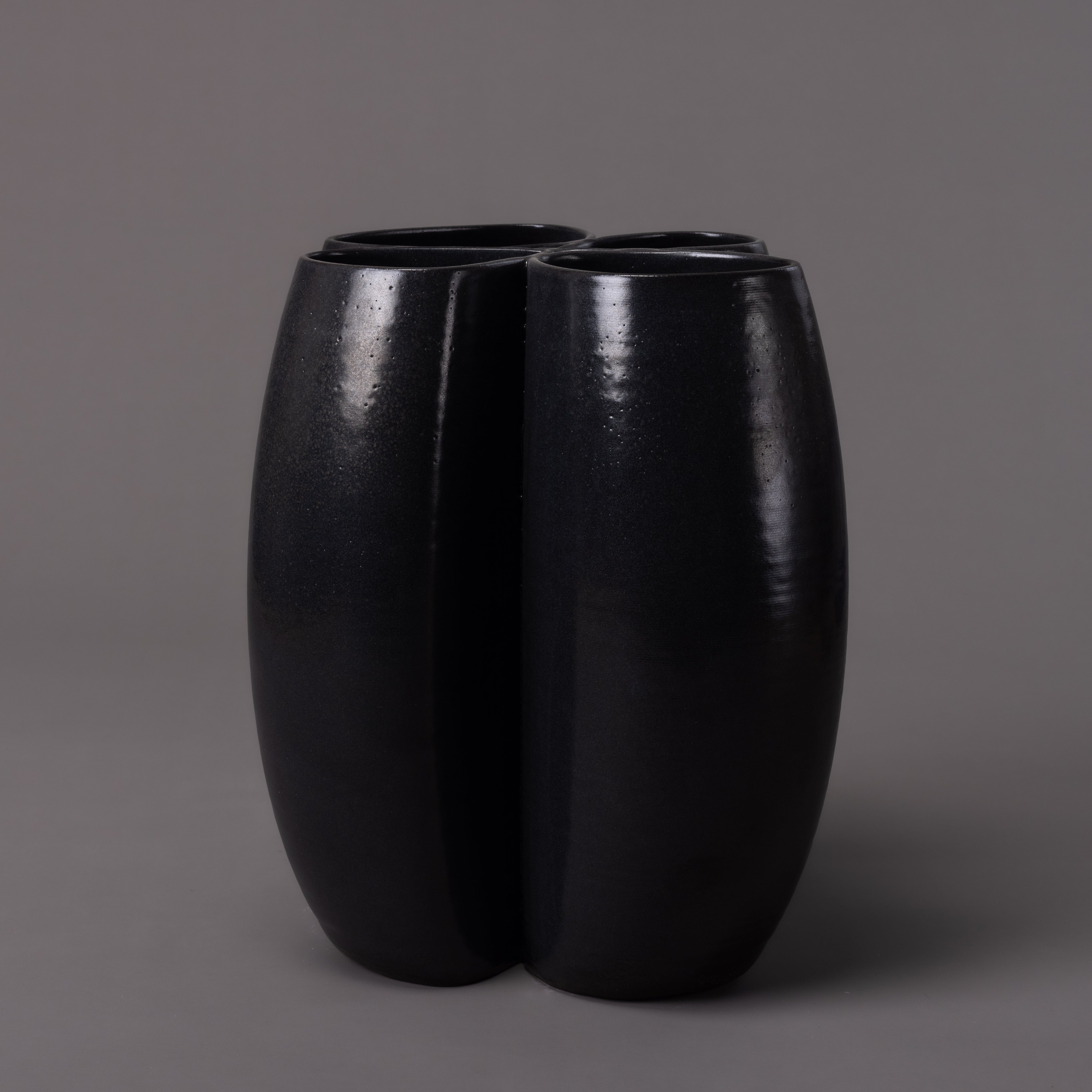 Intersect sculpture – ceramic, black glaze – BinaryCeramics, Athens