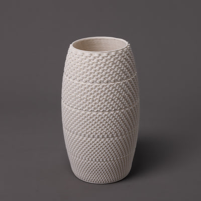 Dash sculpture – white porcelain – BinaryCeramics, Athens