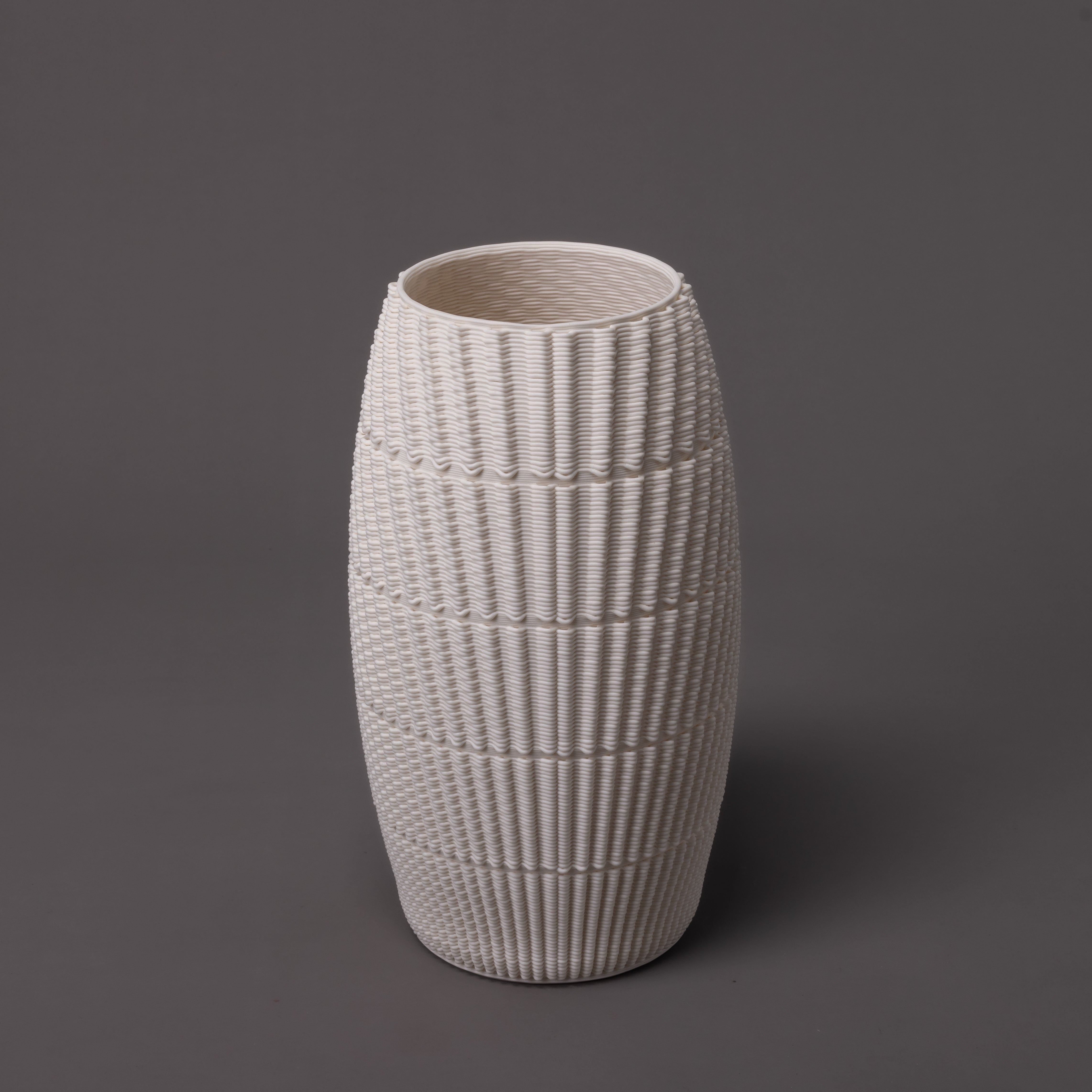 3D-printed dash sculpture in white porcelain – BinaryCeramics