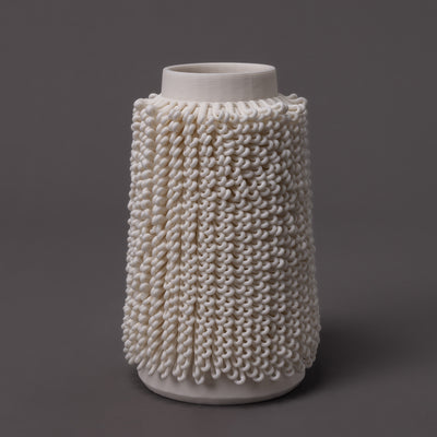 Dash ceramic sculpture in white porcelain – BinaryCeramics
