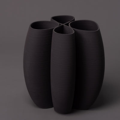 Intersect sculpture detail – black clay – BinaryCeramics