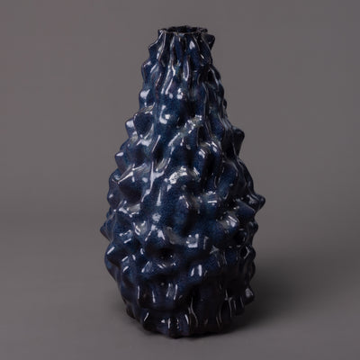 Alien ceramic sculpture in black clay, blue glaze – BinaryCeramics