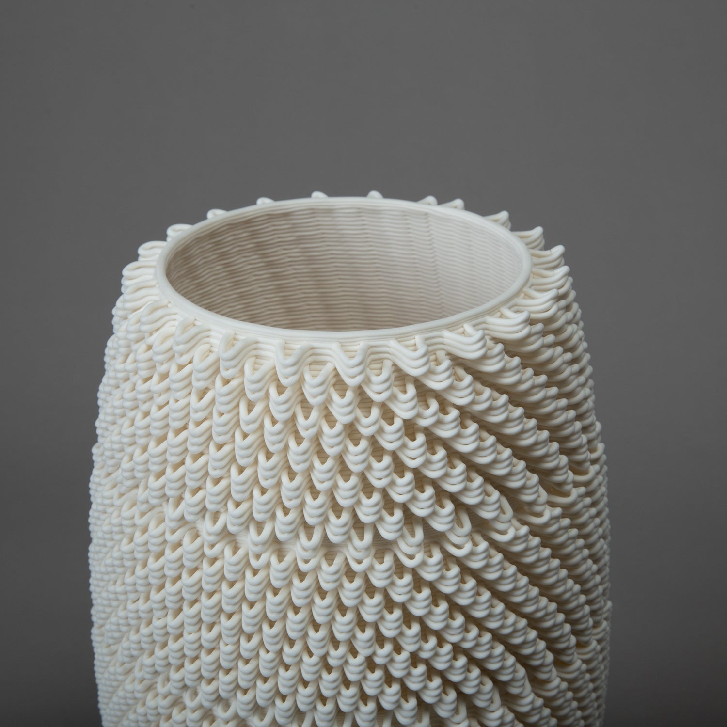 Dash ceramic art – white porcelain – BinaryCeramics Greece