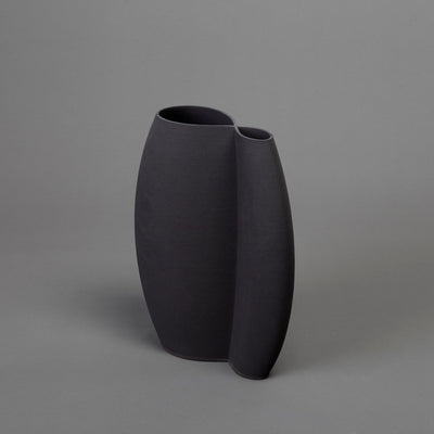 Intersect ceramic sculpture in black clay – BinaryCeramics