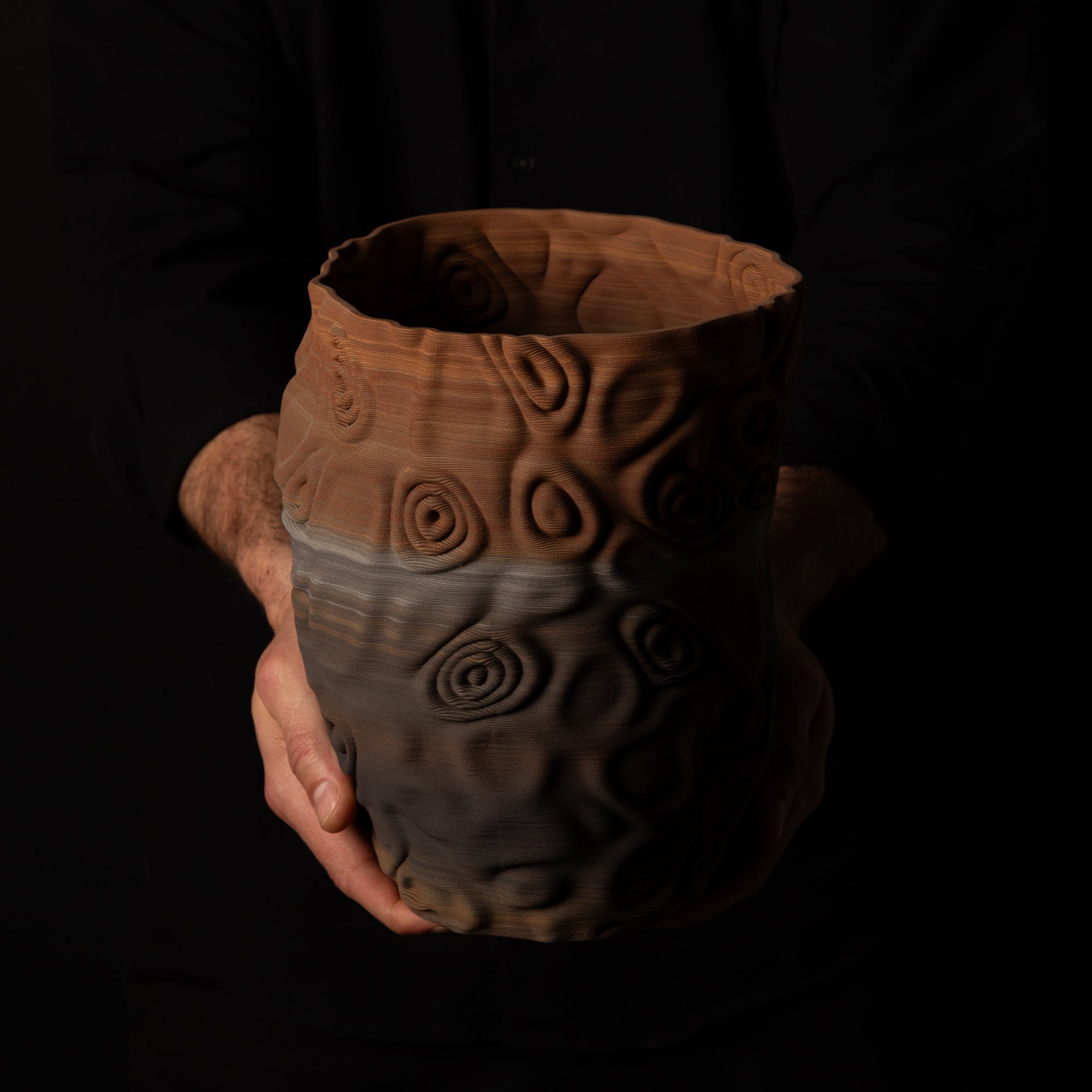 S-0010 Santorini Organic Sculpture – Mixed Clay – artist holding – BinaryCeramics Athens