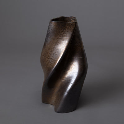 Tornado sculpture – black clay, gold glaze – BinaryCeramics, Athens
