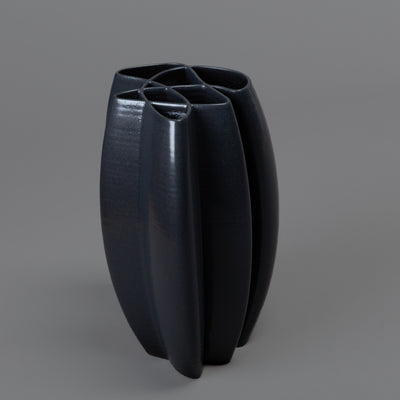 Intersect sculpture – ceramic, black glaze – BinaryCeramics, Athens