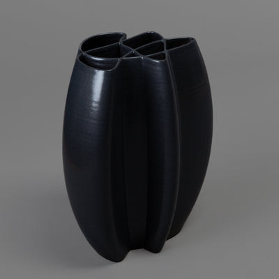 Intersect ceramic sculpture in ceramic, black glaze – BinaryCeramics